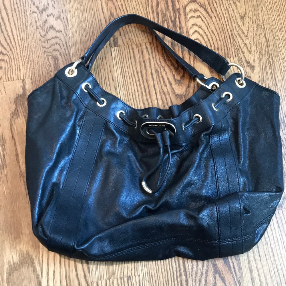 Michel Kors black leather purse